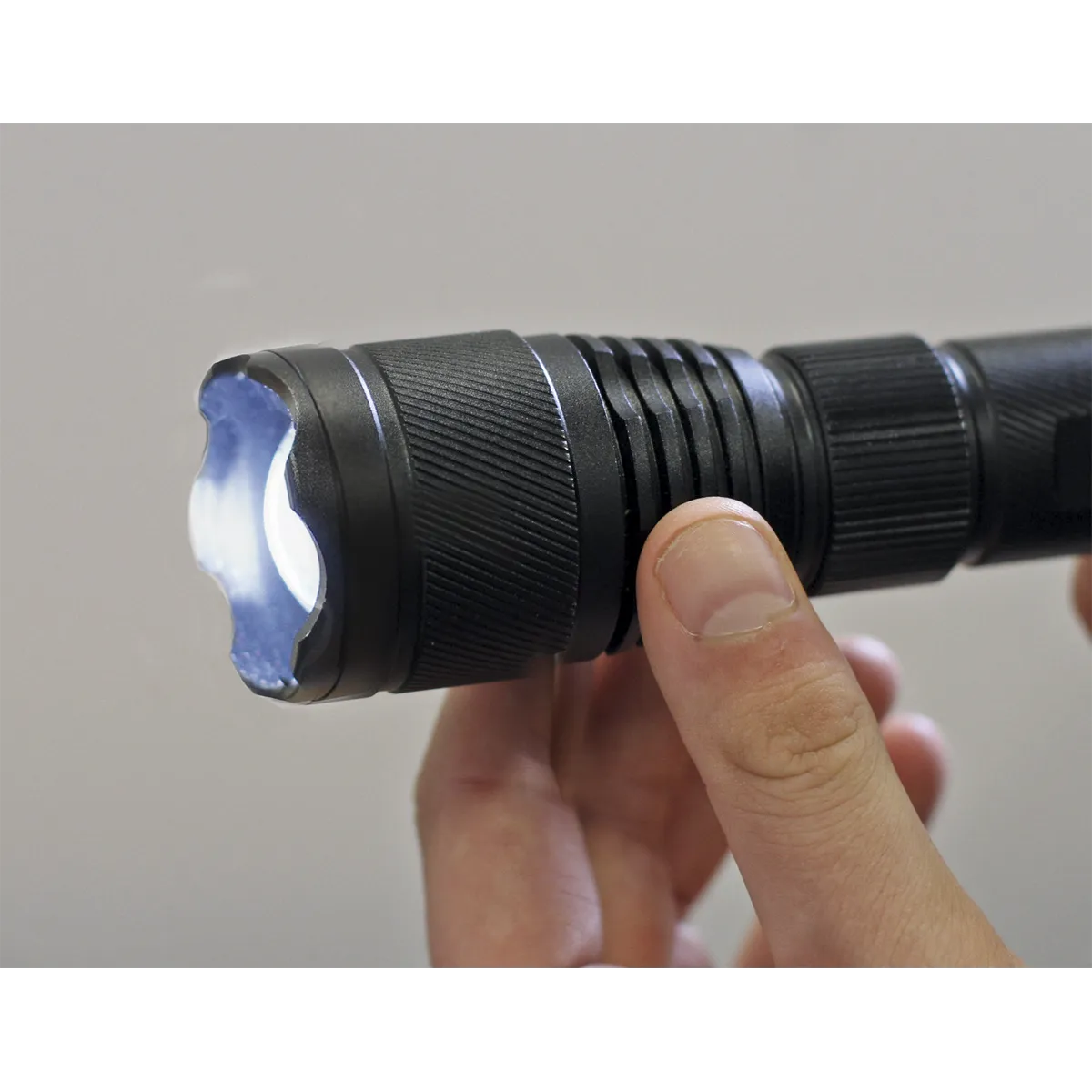 Aluminium Torch 10W CREE XPL LED Adjustable Focus Rechargeable with USB Port