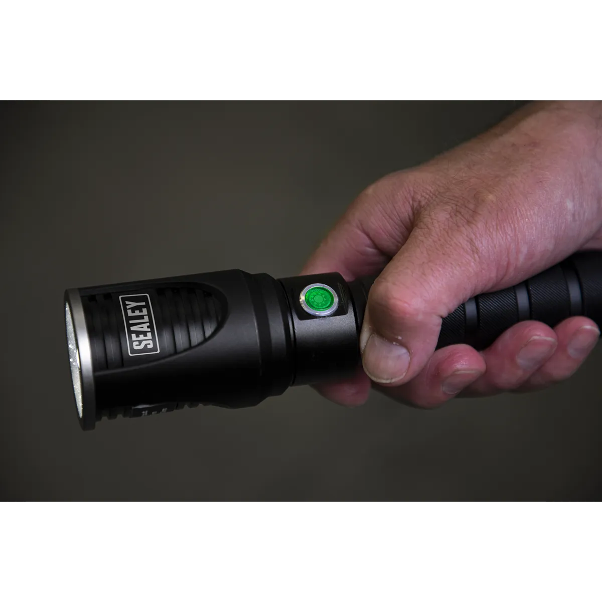 Aluminium Torch 20W CREE XHP50 LED Adjustable Focus Rechargeable with USB Port