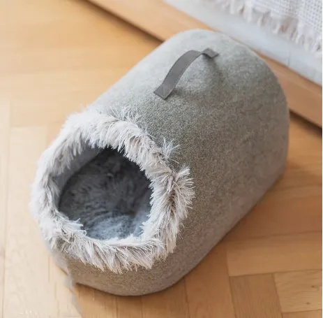 Large Enclosed Soft Fleece Cat Bed